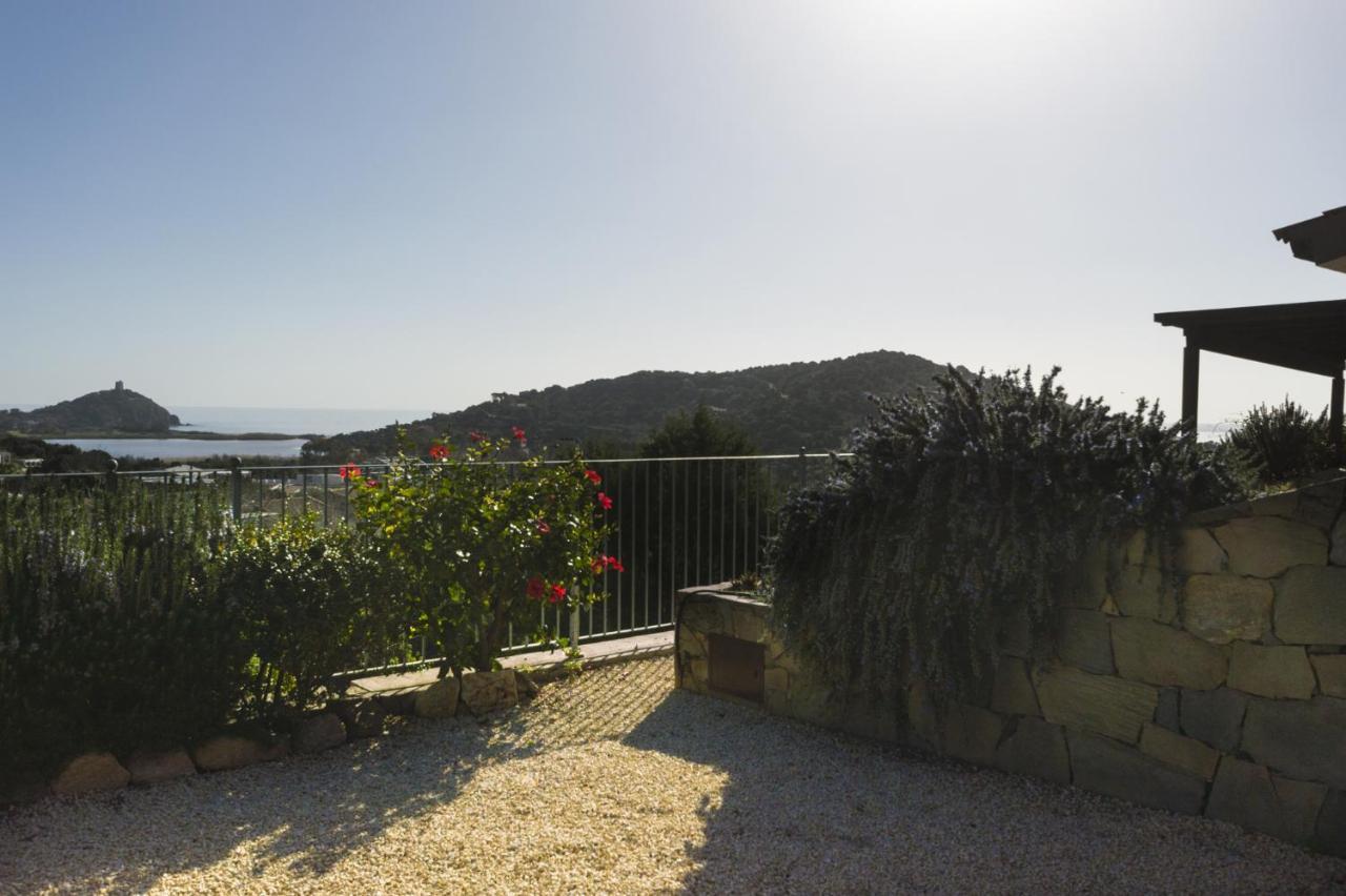 Villa Sa Tiria Chia Exterior foto
