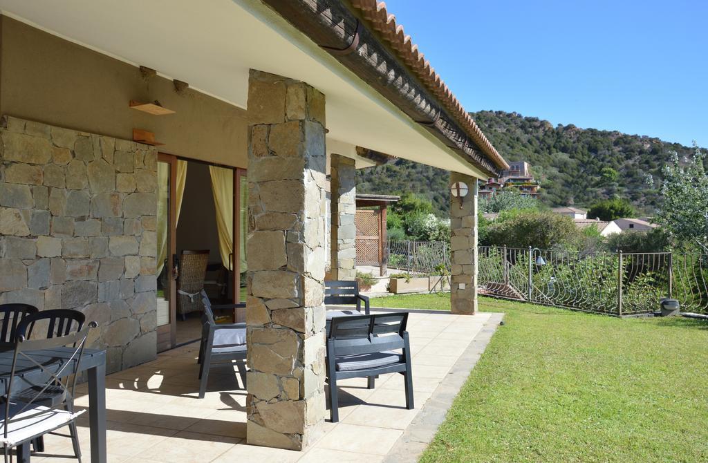Villa Sa Tiria Chia Exterior foto
