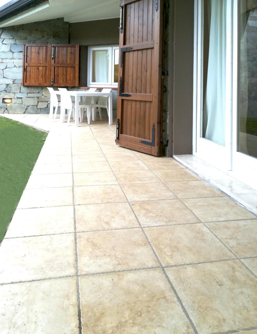 Villa Sa Tiria Chia Exterior foto