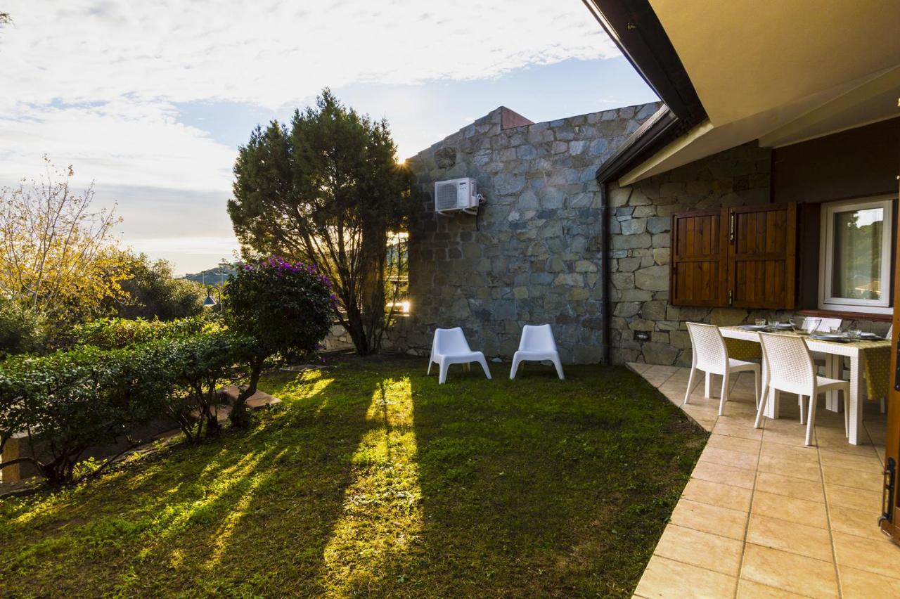 Villa Sa Tiria Chia Exterior foto